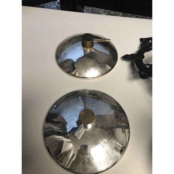 Antique Cast Iron Double Wall Mount Oil Lamp Bracket with two Oil Lamps And Plug - Picture 3 of 14